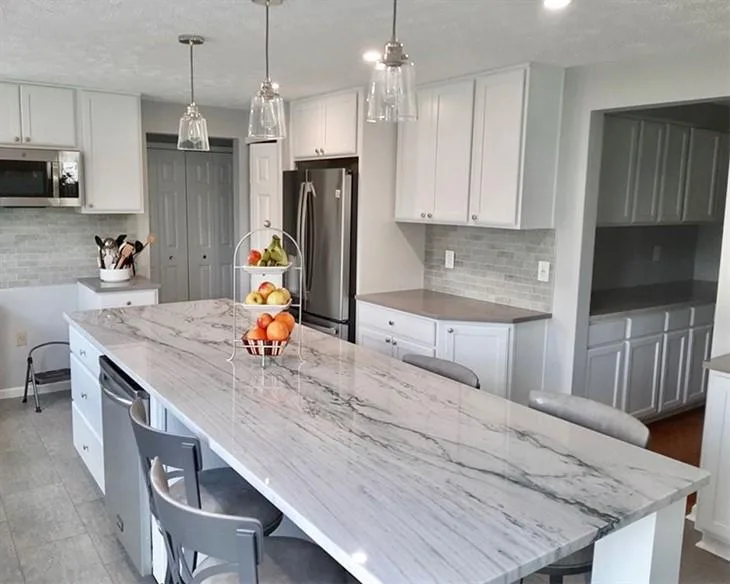 INFINITY WHITE QUARTZITE