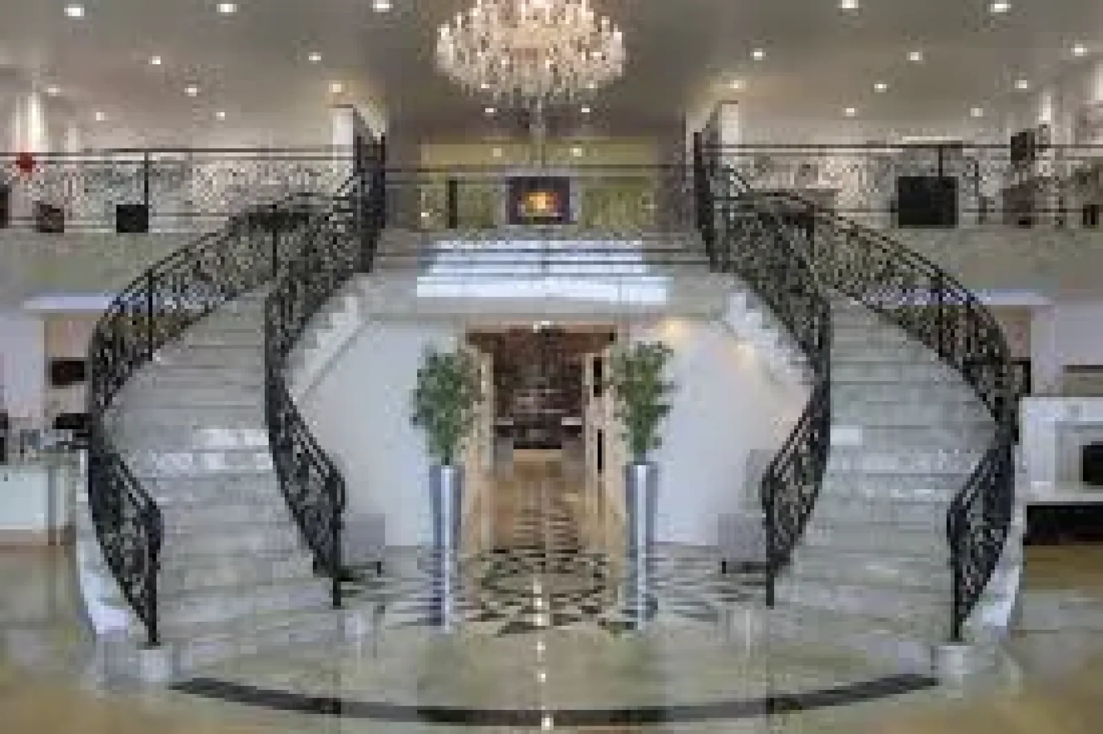 Large Format Marble Applications: Installation and Detailing Essentials